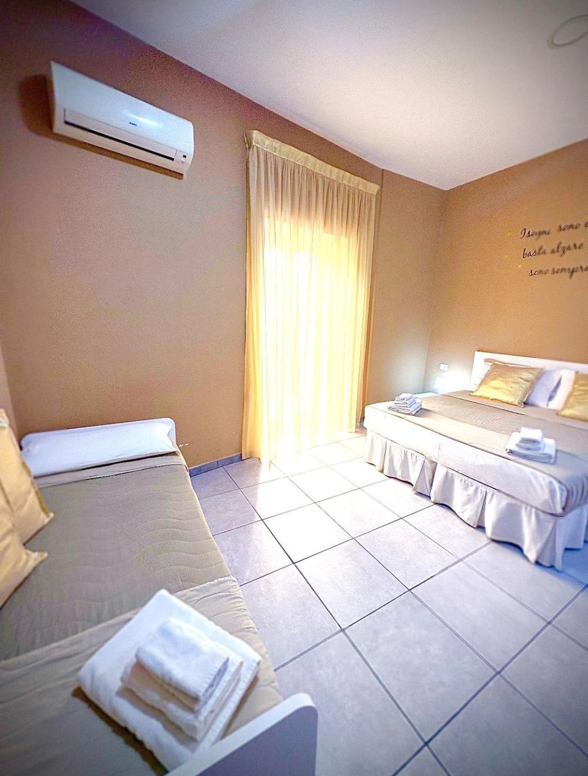 Rianna House B&B Napoli Eksteriør billede