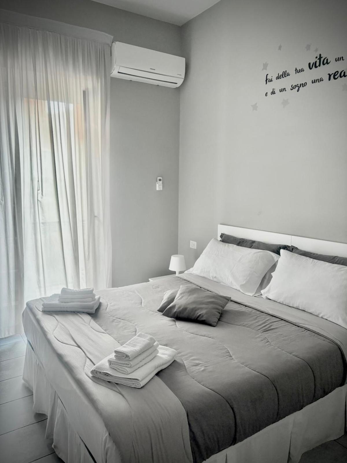 Rianna House B&B Napoli Eksteriør billede